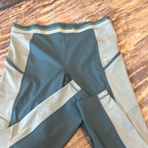 Nike pro leggings women’s size XXL like new condition